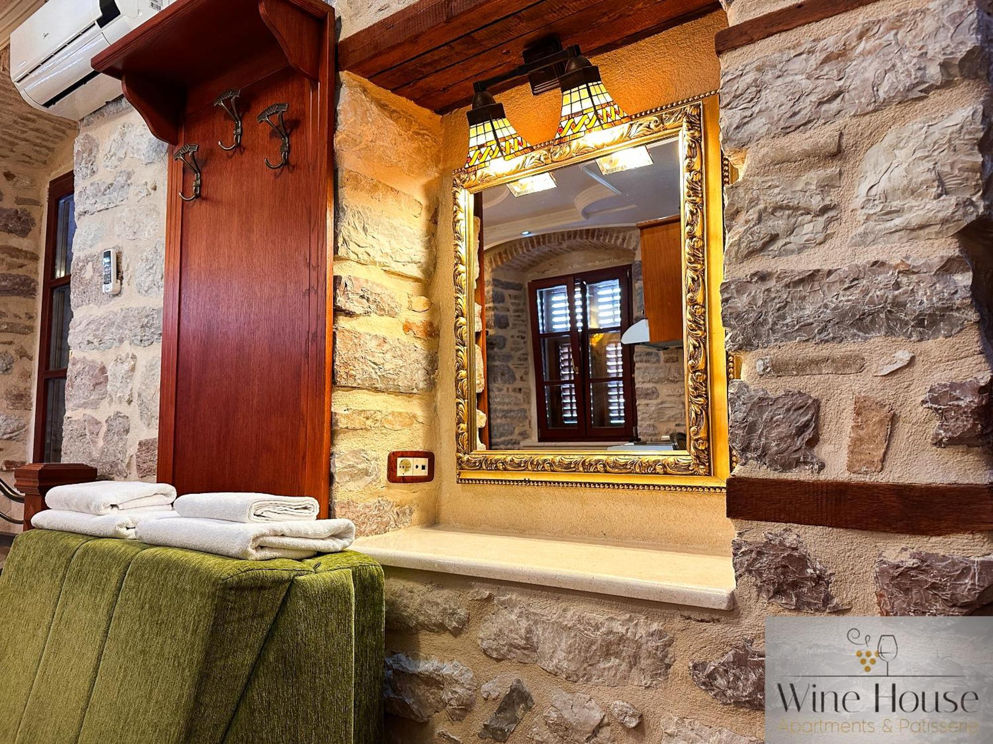 Apartments Wine House Old Town Kotor Exterior photo